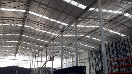 Nave De Almacenaje Calle 4 Laboratorios Pisa