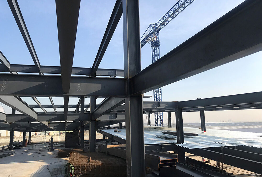 Ventajas del acero estructural en proyectos industriales con CYACSA